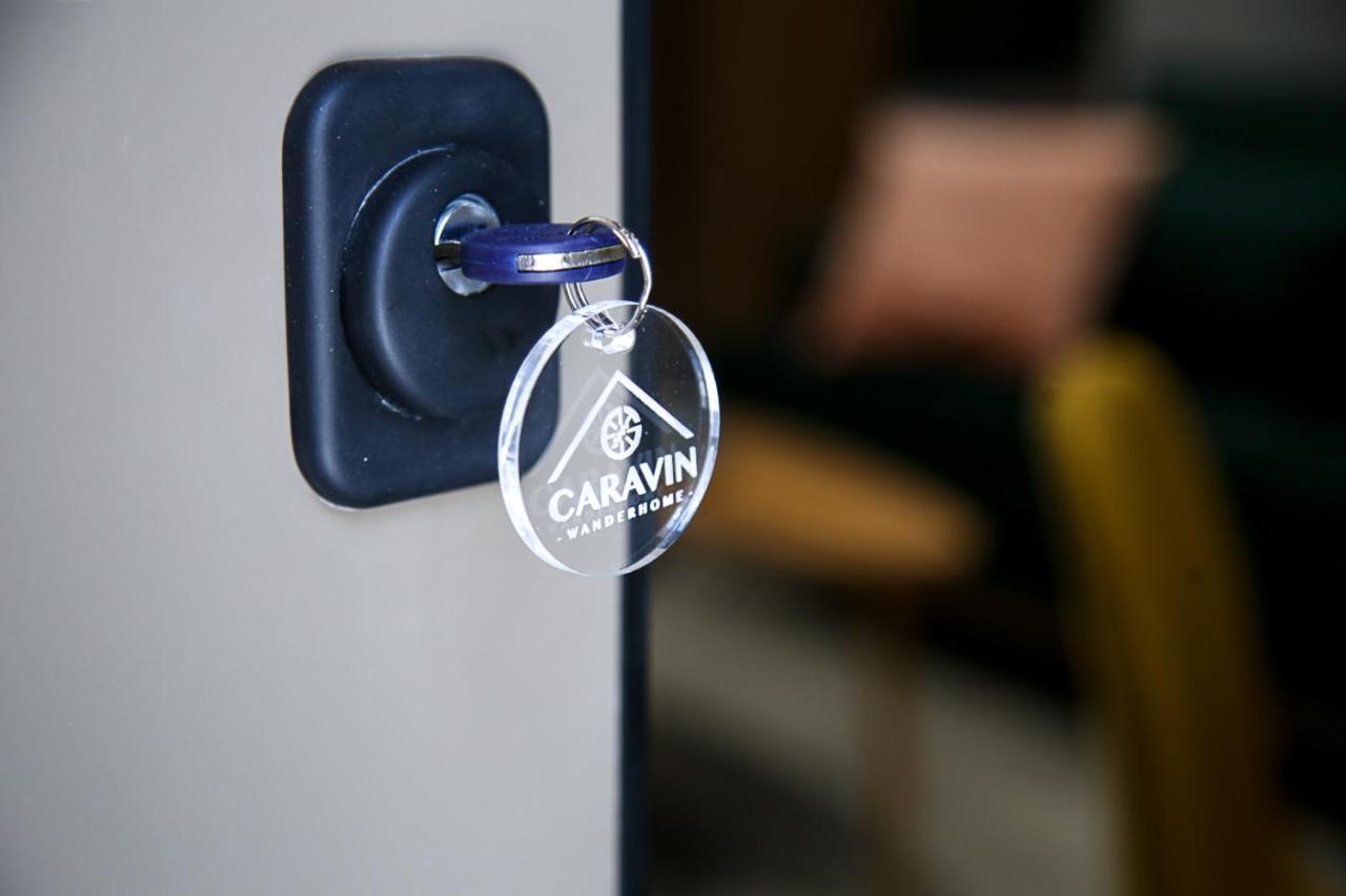 Caravin Wanderhome, 5 Min From Metro Nea Ionia 아테네 외부 사진