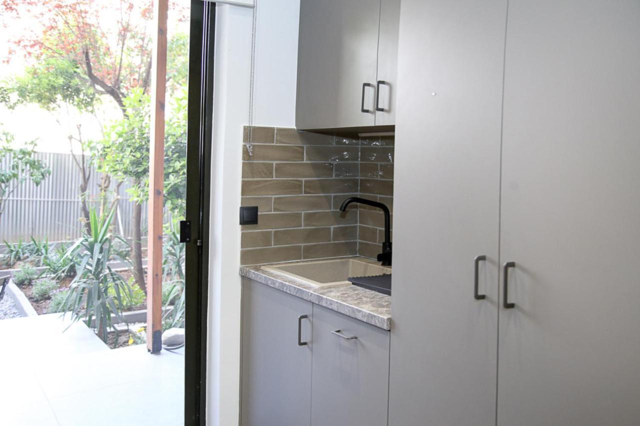Caravin Wanderhome, 5 Min From Metro Nea Ionia 아테네 외부 사진