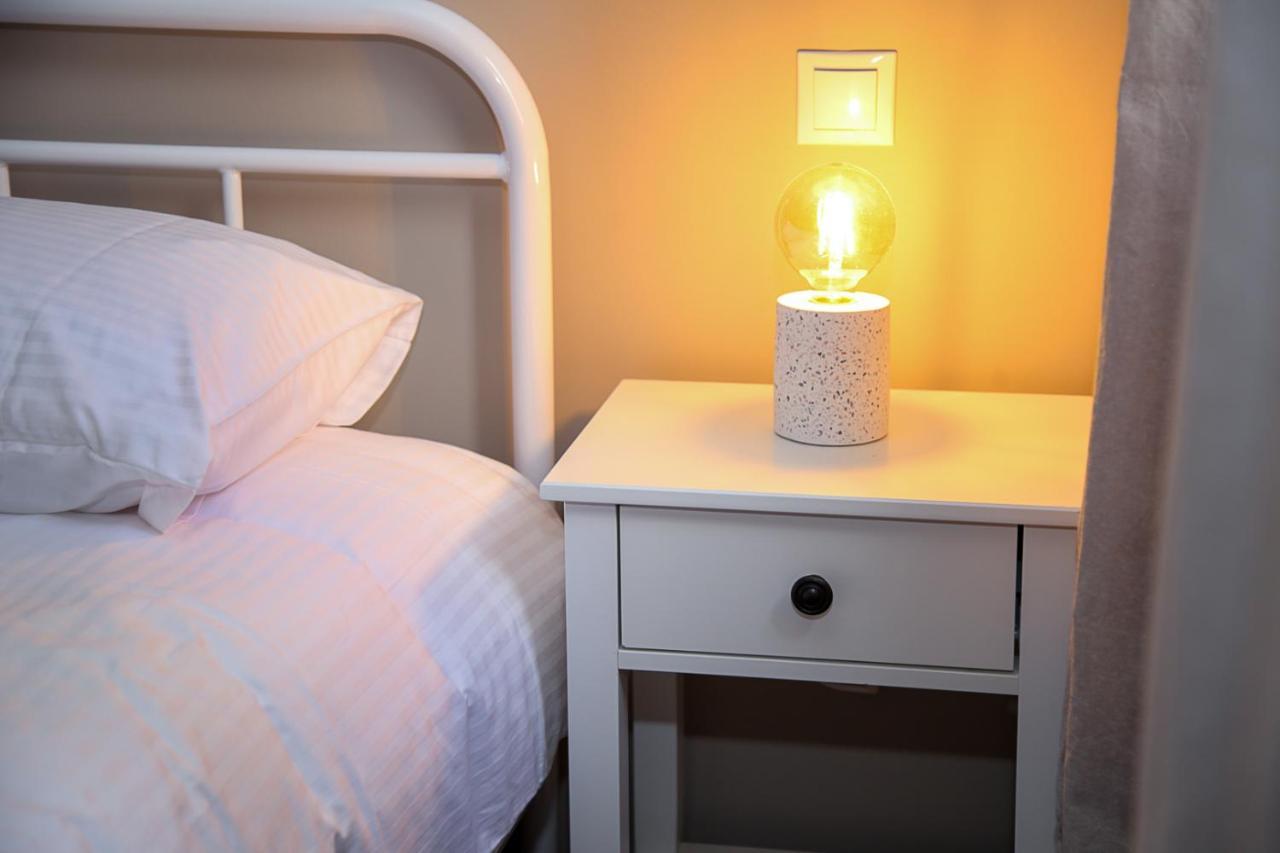 Caravin Wanderhome, 5 Min From Metro Nea Ionia 아테네 외부 사진