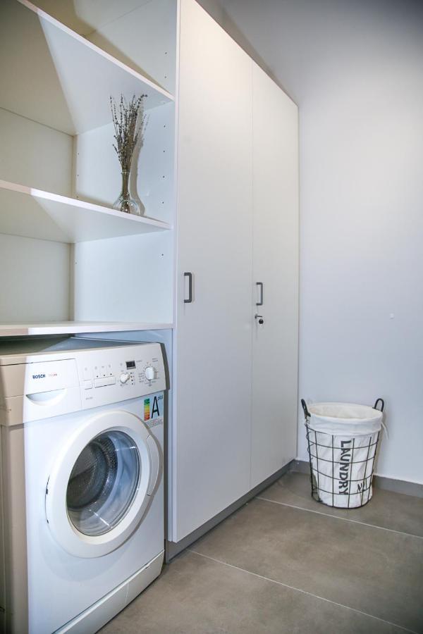 Caravin Wanderhome, 5 Min From Metro Nea Ionia 아테네 외부 사진