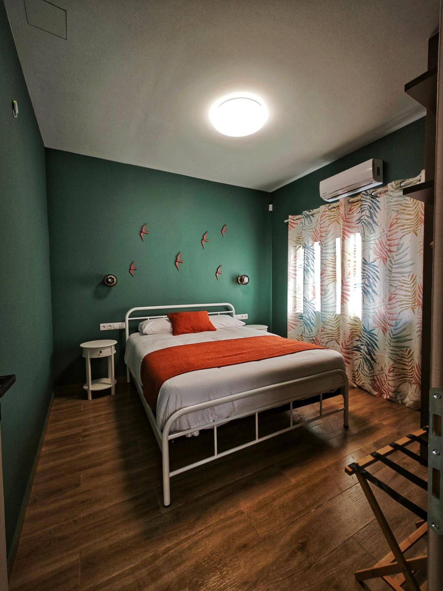 Caravin Wanderhome, 5 Min From Metro Nea Ionia 아테네 외부 사진