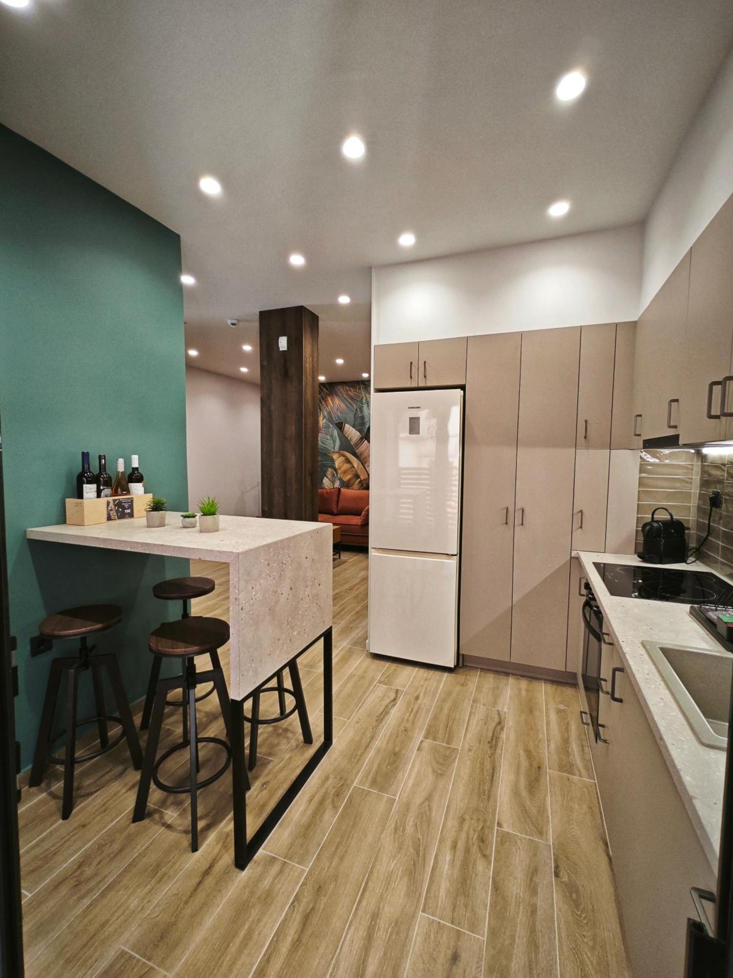 Caravin Wanderhome, 5 Min From Metro Nea Ionia 아테네 외부 사진